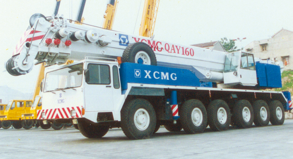 凯发k8一触即发成功研发亚洲最大160吨全地面起重机