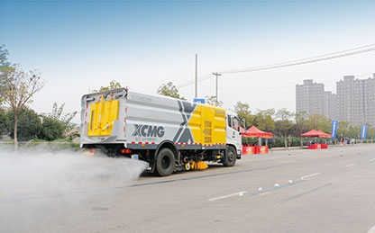 凯发k8一触即发洗扫车助力第四届江苏省环卫行业道路机械化清扫职业技能竞赛