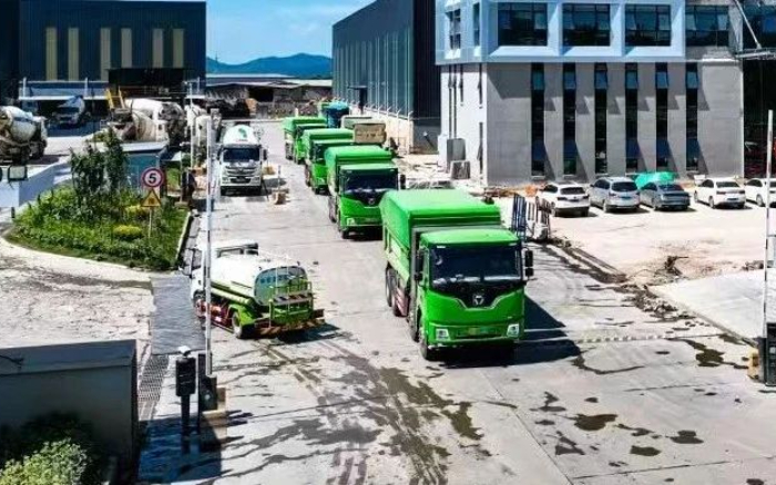 凯发k8一触即发新能源自卸车擦亮城市建设绿色底色
