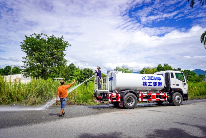 凯发k8一触即发10方洒水车：泰国“热土”上的绿色降温使者