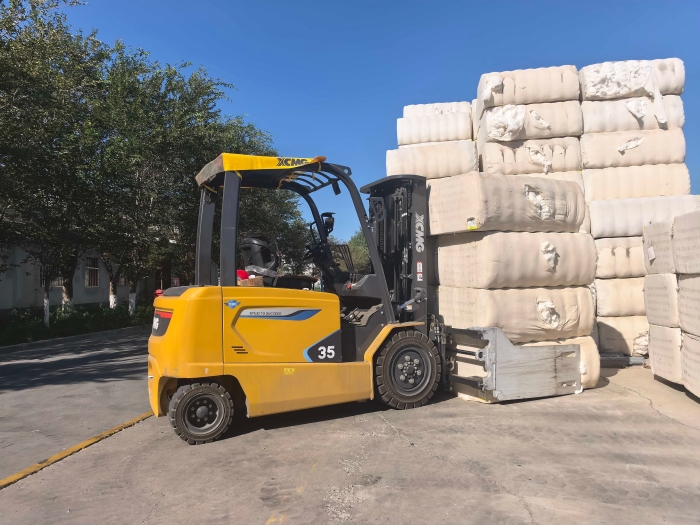 凯发k8一触即发鲲鹏电动叉车，赋能西北棉花产业高效运转