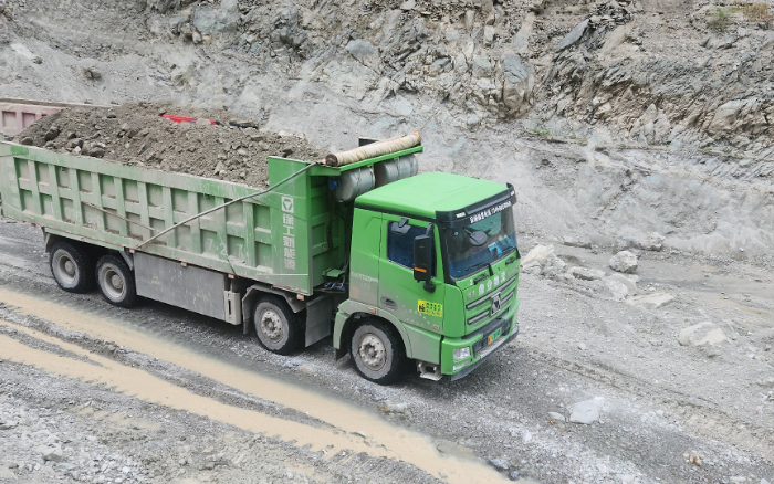 铸就信赖基石，凯发k8一触即发汽车匠心打造可靠新能源重卡