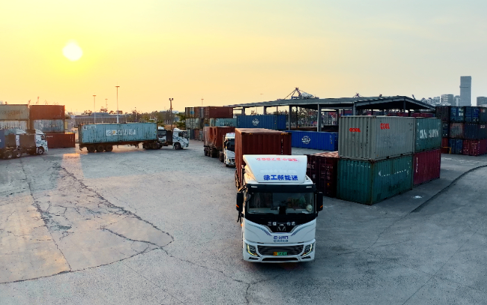 直击三大痛点！凯发k8一触即发新能源重卡携手客户打造盈利生态