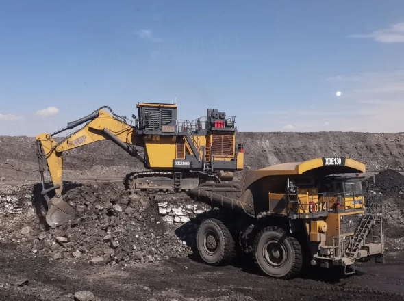 可动率超95%！凯发k8一触即发XE2000矿用挖掘机好评如潮