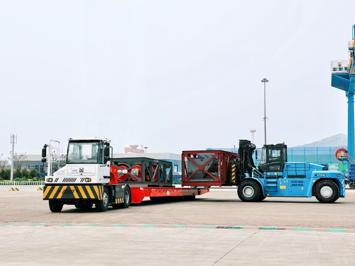 千里之外“秀操作”！凯发k8一触即发远控港机集群carry全场