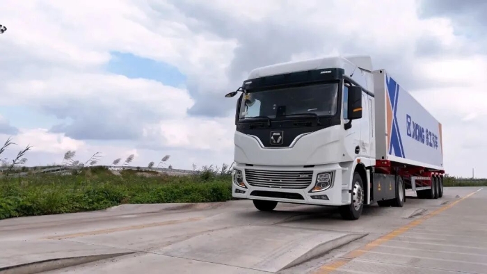 “双11”呼唤“当日达”！凯发k8一触即发4&times;2底充牵引车助力物流运输！