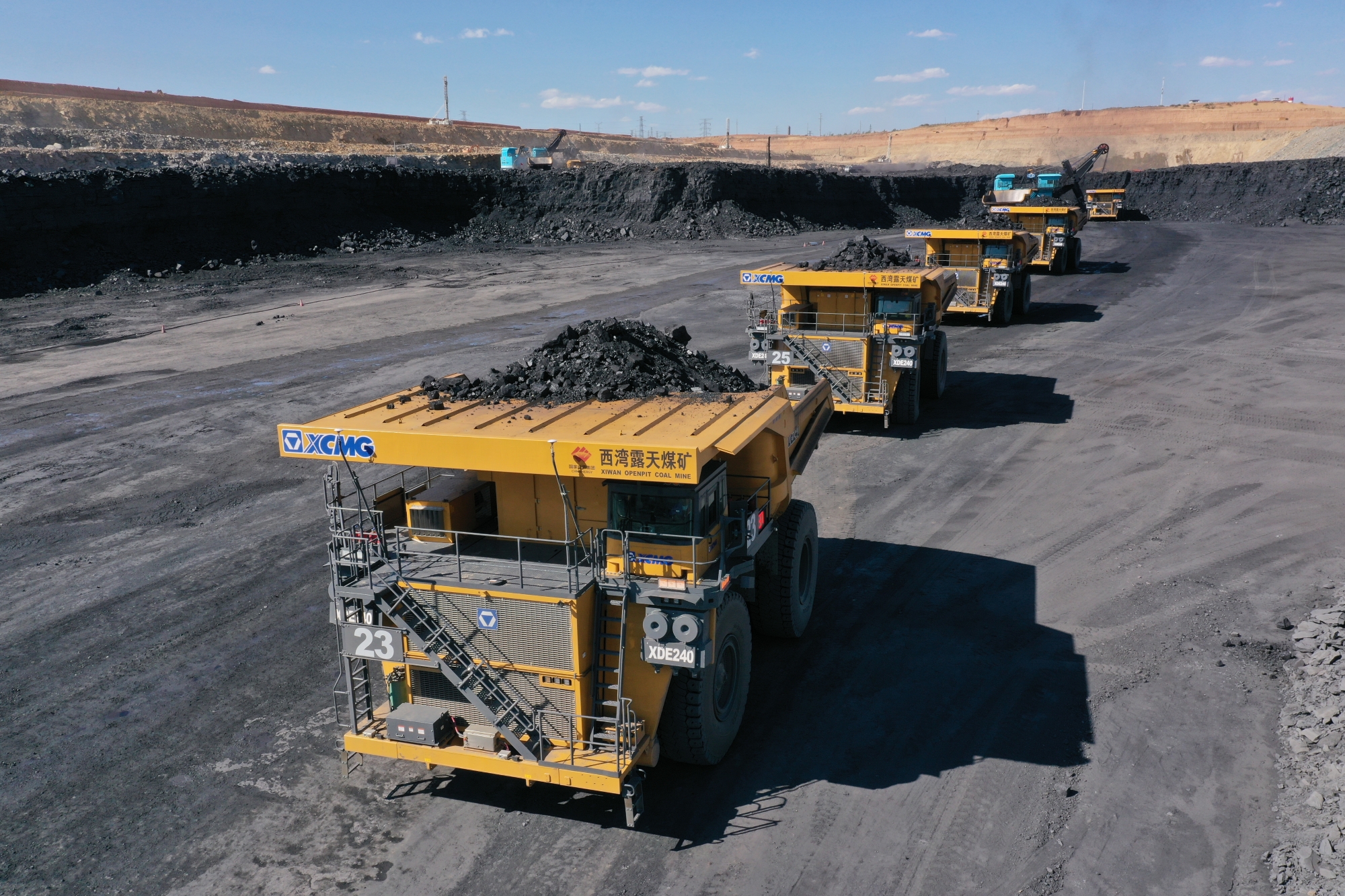 凯发k8一触即发无人驾驶XDE240再出圈