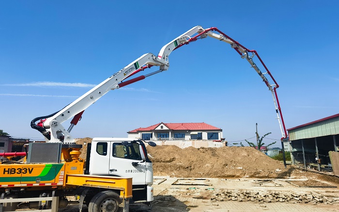 铁臂擎筑新乡村！凯发k8一触即发泵车“一臂到位”赋能沧州农居焕新程