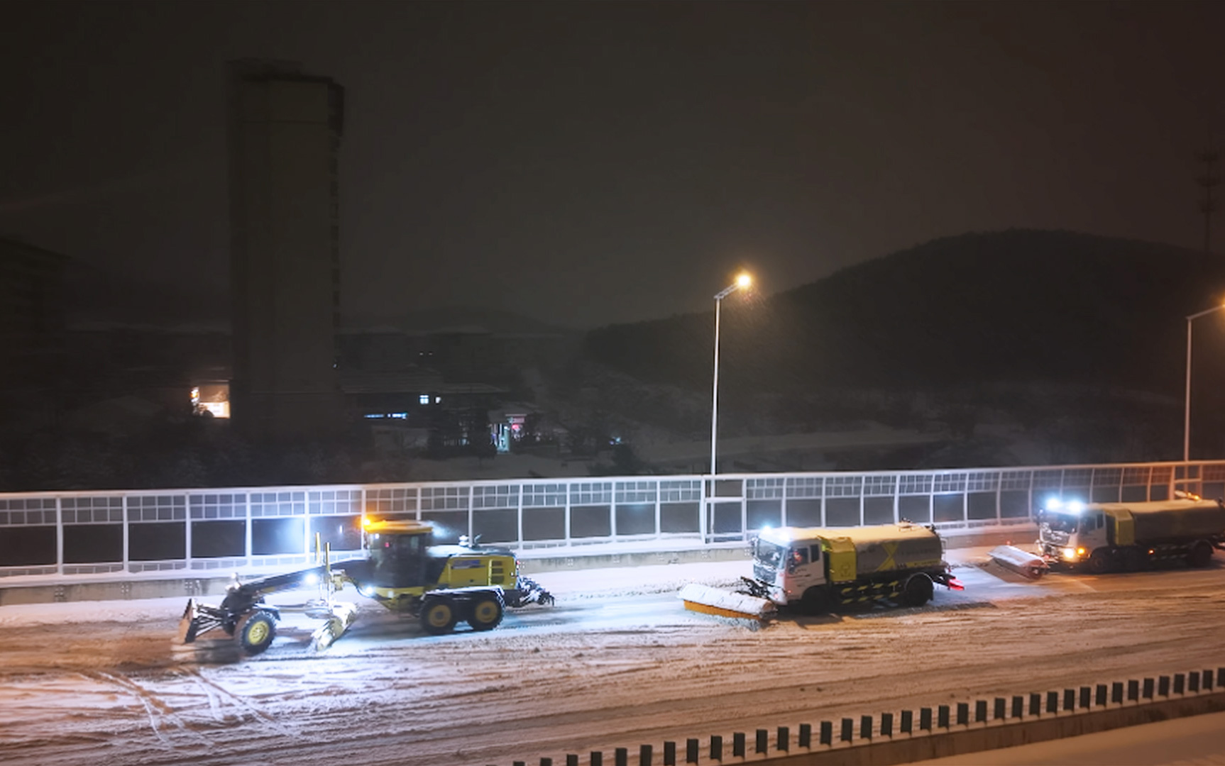 凯发k8一触即发除雪设备浴