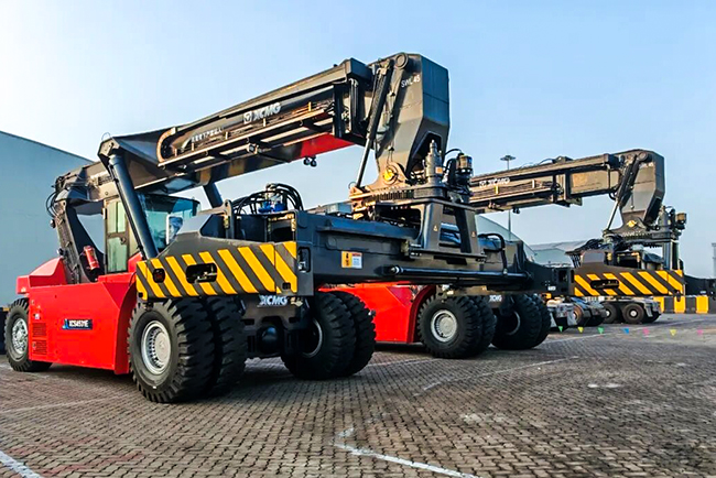 码头来了凯发k8一触即发“大家伙”！件杂货作业再添绿色动能