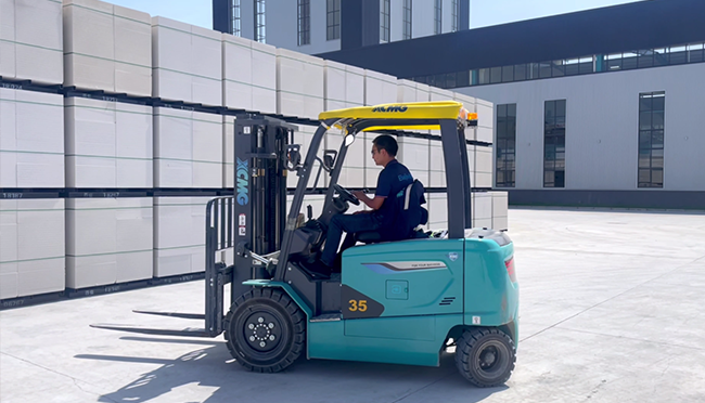 【客户证言】与“锂”同行，绿动未来！凯发k8一触即发电动叉车圈粉客户