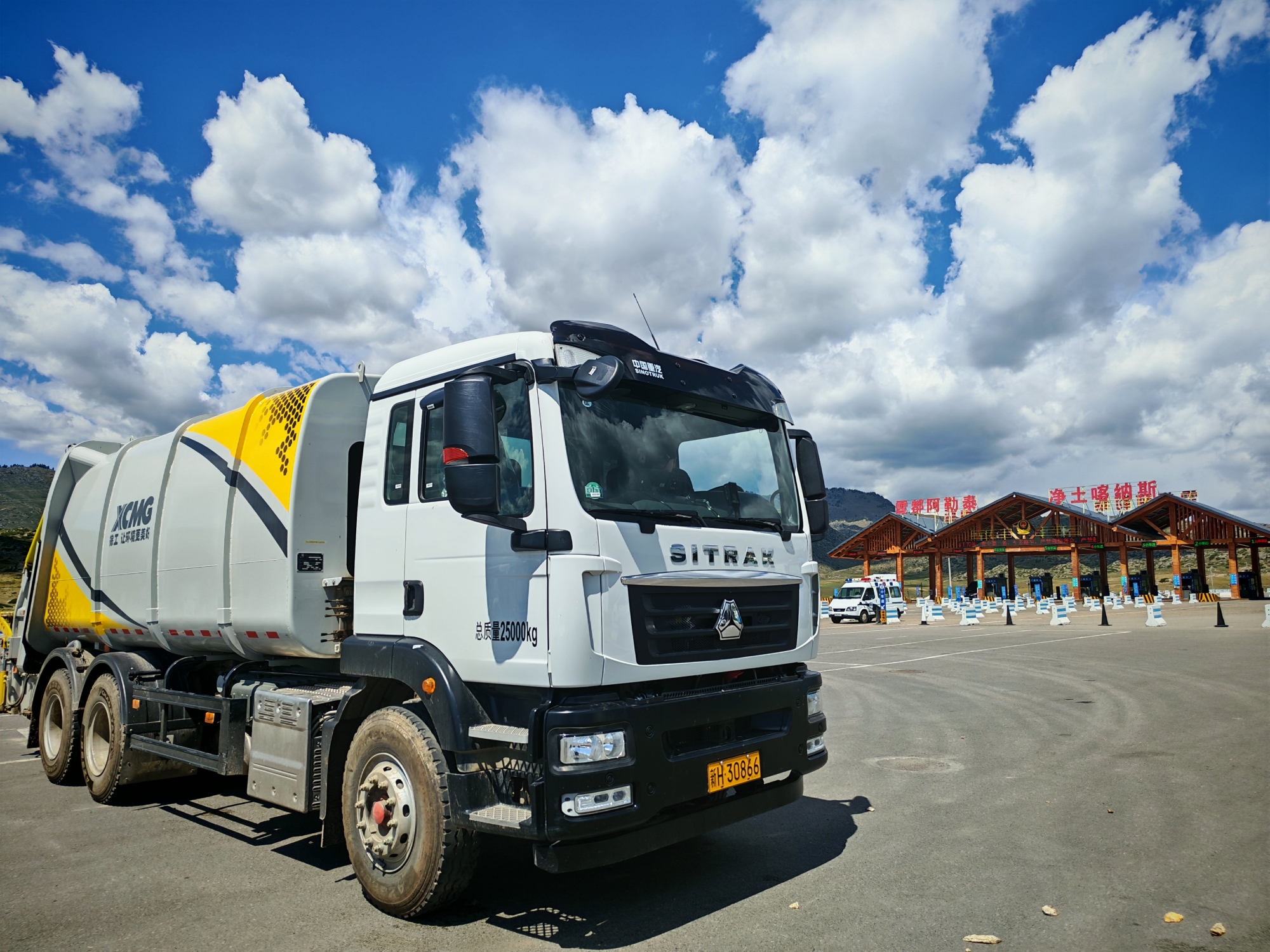 凯发k8一触即发后装压缩车在新疆 | 垃圾转运就用TA