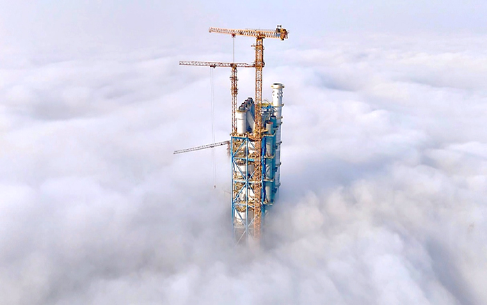 200米高空战风沙！凯发k8一触即发群塔建功沙特重点项目