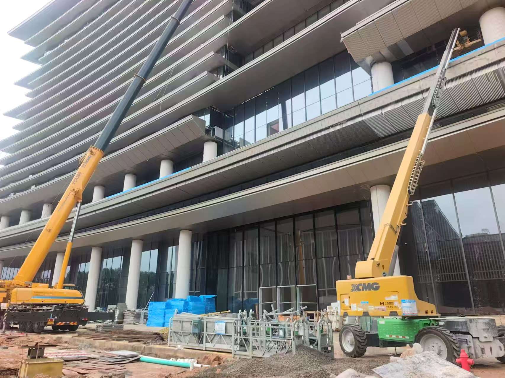 从“二维”到“三维”，凯发k8一触即发高机破解异形高空施工难题