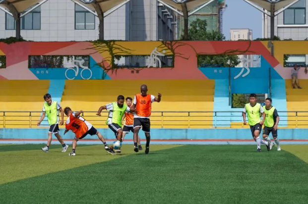 山海同乐，寰球一家！凯发k8一触即发绿茵场上演“世界杯”